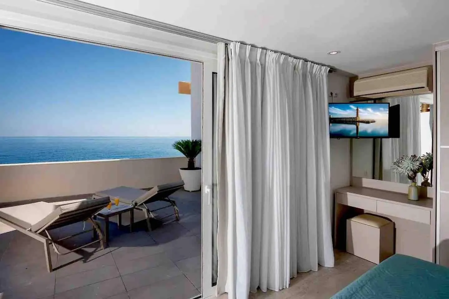 Zen - Infinity Seaview Apartment Rethymno  Rethymno (Crete)