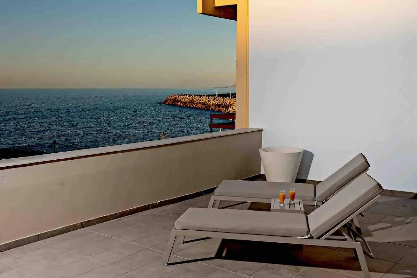 Zen - Infinity Seaview Apartment Rethymno   Rethymno (Crete)